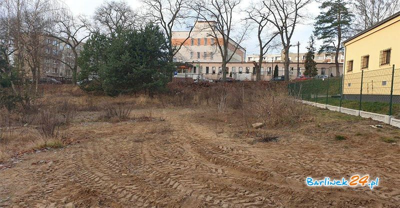 UPARKING ODDALA SIĘ W CZASIE