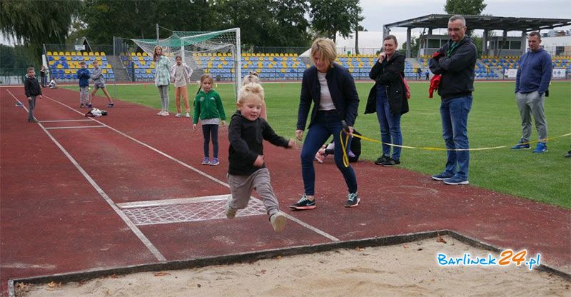 WYSTARTOWAŁY CZWARTKI LEKKOATLETYCZNE