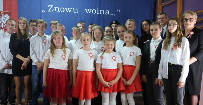 ''ZNOWU WOLNA...'' OBCHODY NARODOWEGO ŚWIĘTA NIEPODLEGŁOŚCI W SP MOSTKOWO