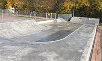 NA SKATEPARK CHWILĘ POCZEKAMYMOSTKOWA