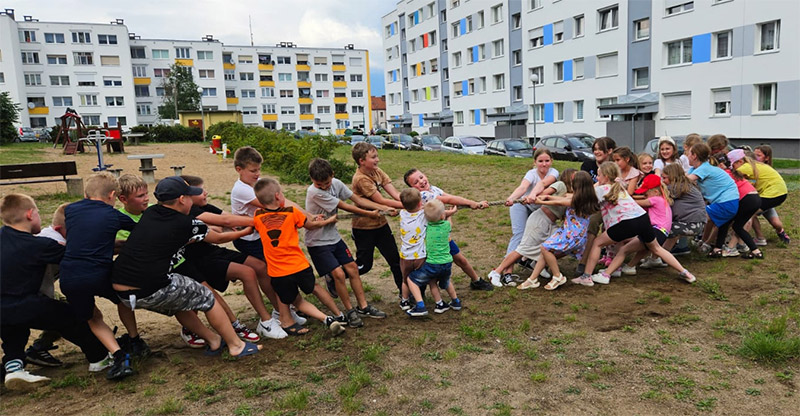 NAJMŁODSI BAWILI SIĘ NA STODOLNEJ